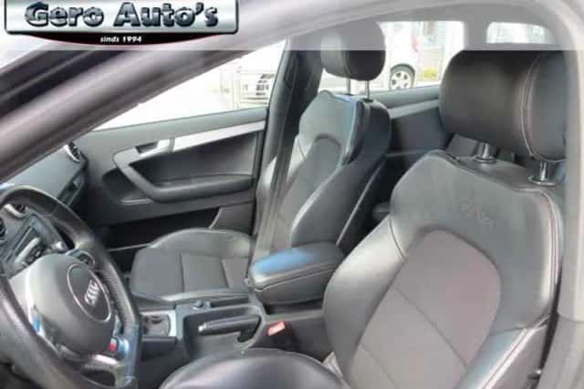 Audi A3 (2012) thumbnail 2