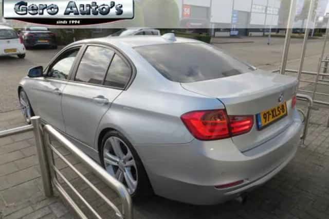 BMW 3-Serie (2012) thumbnail 3