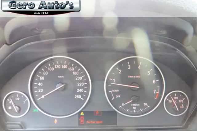BMW 3-Serie (2012) thumbnail 6