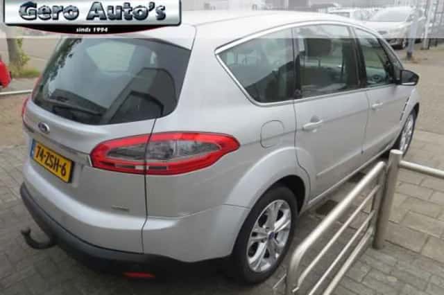 Ford S-Max (2013) thumbnail 5