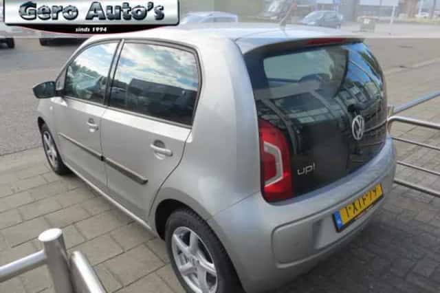 Volkswagen Up! (2014) thumbnail 3