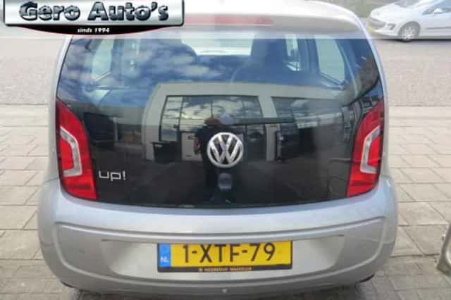 Volkswagen Up! (2014) thumbnail 5