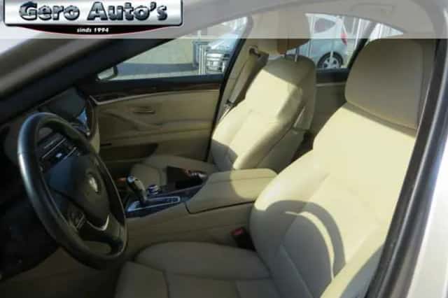 BMW 5-Serie (2011) thumbnail 2