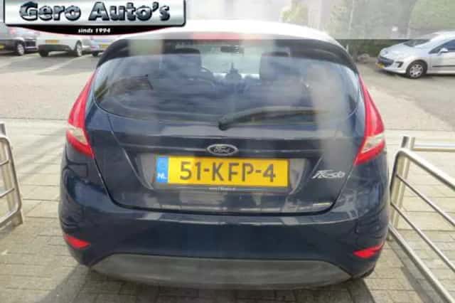 Ford Fiesta (2009) thumbnail 5