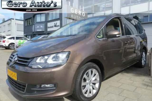 Volkswagen Sharan (2011) thumbnail 1
