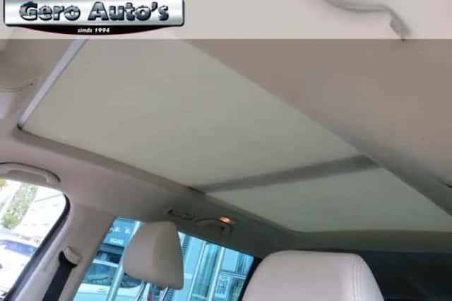 Volkswagen Sharan (2011) thumbnail 6