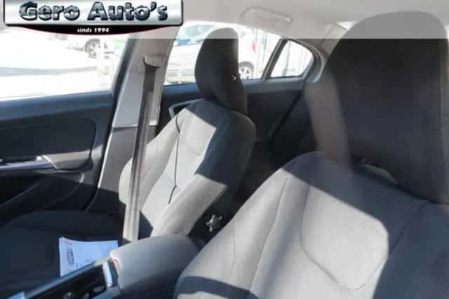 Volvo S60 (2011) thumbnail 2