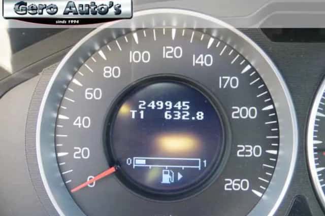 Volvo S60 (2011) thumbnail 4