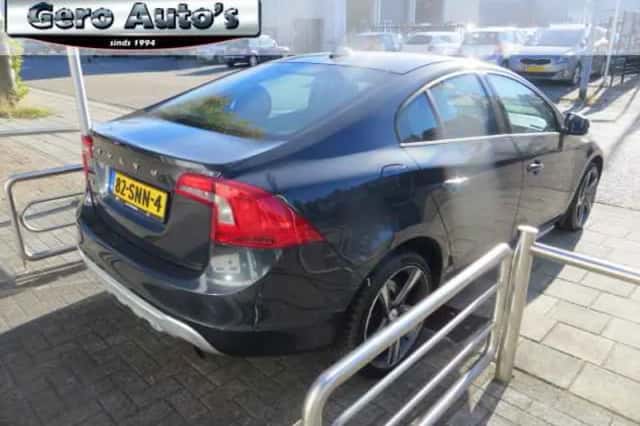 Volvo S60 (2011) thumbnail 5