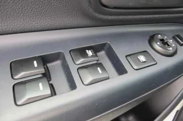 Kia Rio (2014) thumbnail 4