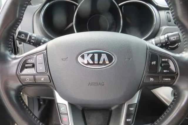 Kia Rio (2014) thumbnail 6