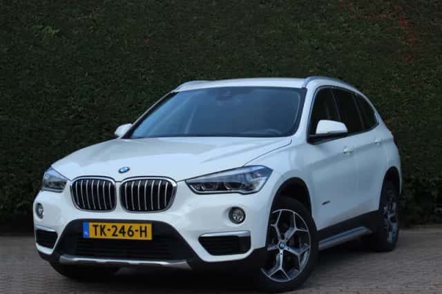 BMW X1 (2016) thumbnail 1