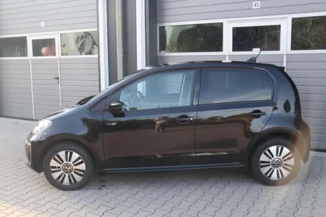 Volkswagen e-Up! (2020) thumbnail 3