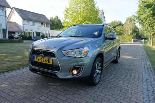 Mitsubishi ASX (2015) thumbnail 2