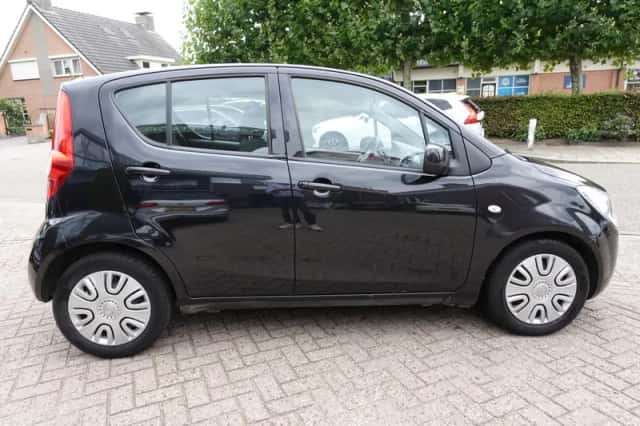 Opel Agila (2008) thumbnail 4