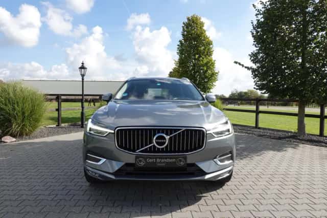 Volvo XC60 (2019) thumbnail 2