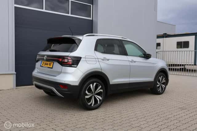 Volkswagen T-Cross (2019) thumbnail 4