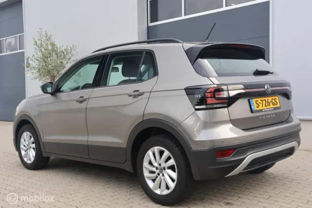 Volkswagen T-Cross (2021) thumbnail 5
