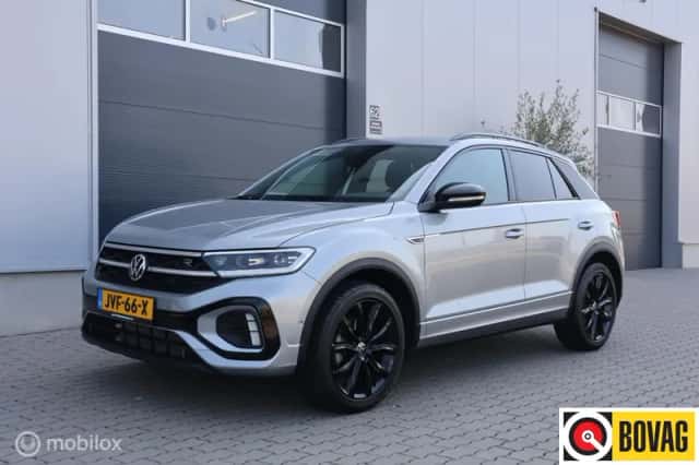 Volkswagen T-Roc (2024) thumbnail 1
