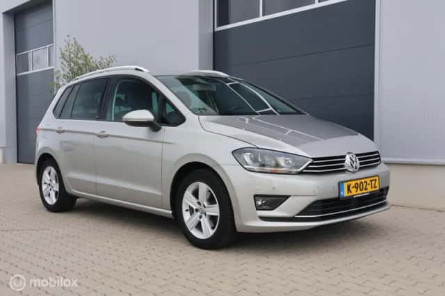 Volkswagen Golf Sportsvan (2016) thumbnail 4