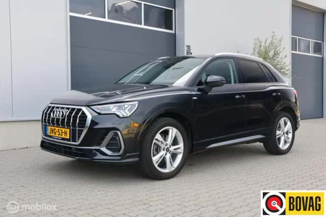 Audi Q3 (2022) thumbnail 1