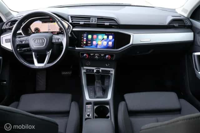Audi Q3 (2022) thumbnail 4