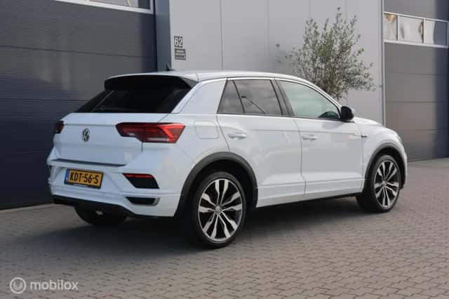 Volkswagen T-Roc (2020) thumbnail 3
