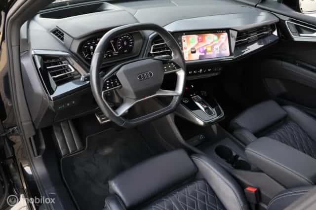 Audi Q4 e-tron (2022) thumbnail 5