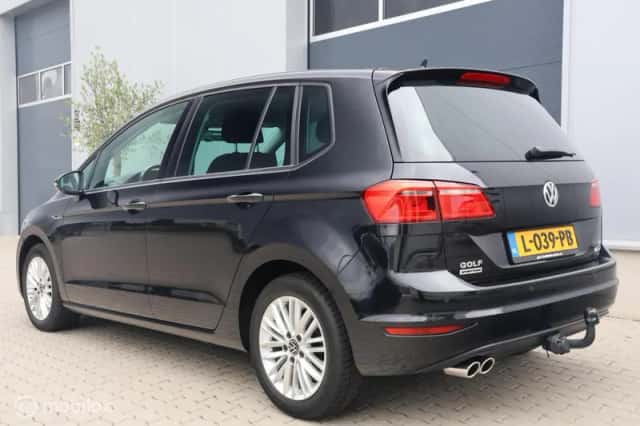 Volkswagen Golf Sportsvan (2015) thumbnail 4
