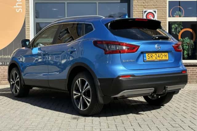 Nissan Qashqai (2017) thumbnail 3