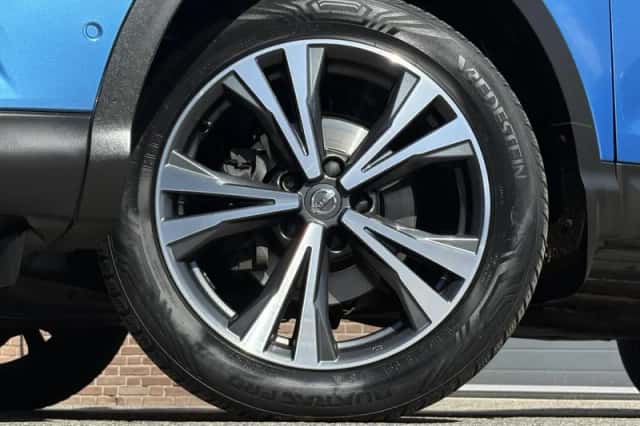 Nissan Qashqai (2017) thumbnail 6