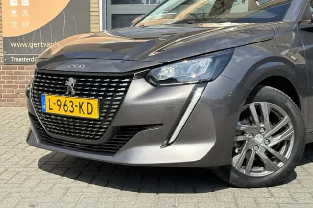 Peugeot 208 (2021) thumbnail 6