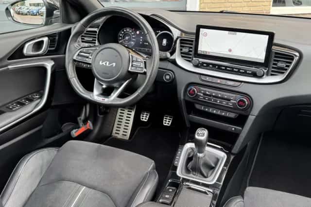 Kia Ceed (2022) thumbnail 5