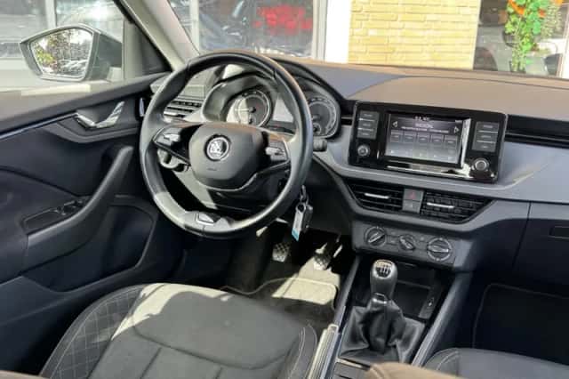 Škoda Kamiq (2021) thumbnail 5