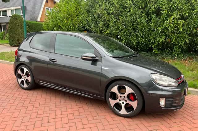 Volkswagen Golf (2010) thumbnail 3