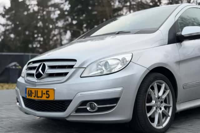 Mercedes-Benz B-Klasse (2009) thumbnail 2