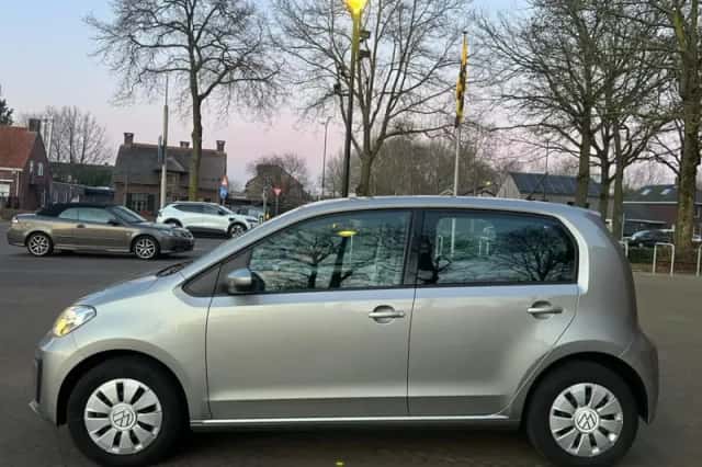 Volkswagen Up! (2023) thumbnail 5