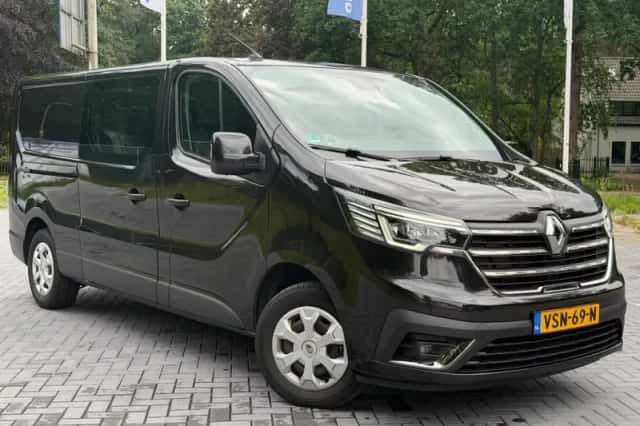Renault Trafic (2022) thumbnail 3
