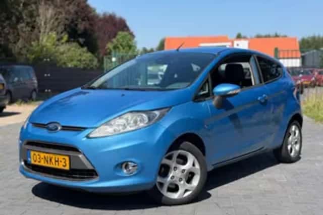 Ford Fiesta (2010) thumbnail 1