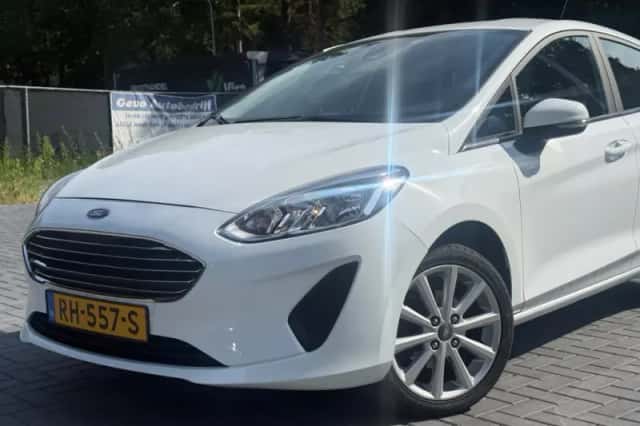 Ford Fiesta (2017) thumbnail 2