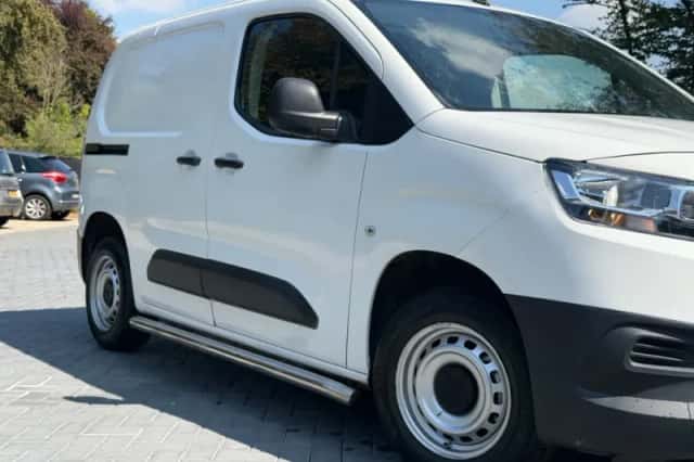 Toyota ProAce City (2021) thumbnail 4