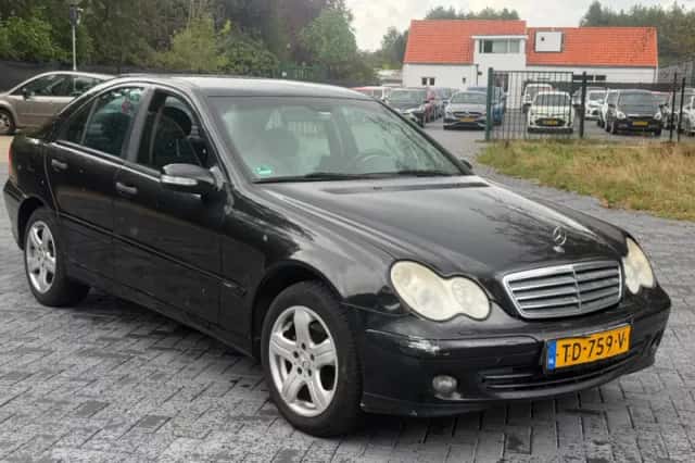 Mercedes-Benz C-Klasse (2005) thumbnail 2