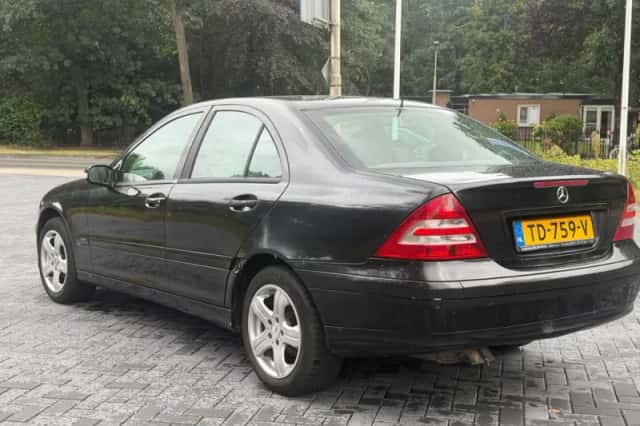 Mercedes-Benz C-Klasse (2005) thumbnail 3