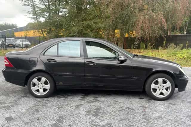 Mercedes-Benz C-Klasse (2005) thumbnail 6