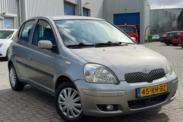 Toyota Yaris (2005) thumbnail 4
