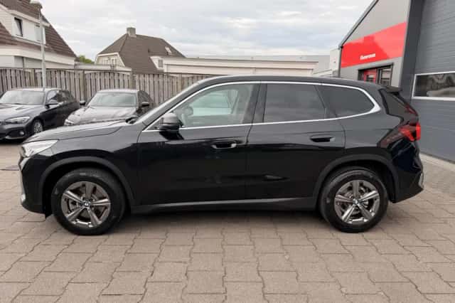 BMW X1 (2023) thumbnail 4