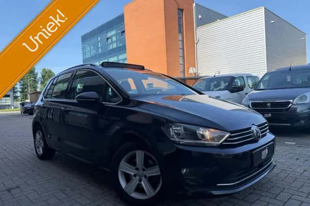 Volkswagen Golf Sportsvan (2015) thumbnail 1