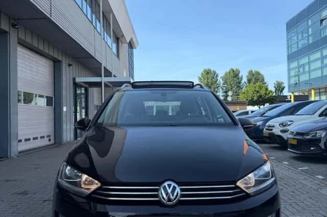 Volkswagen Golf Sportsvan (2015) thumbnail 6