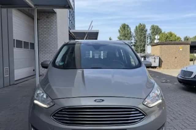 Ford C-Max (2015) thumbnail 5