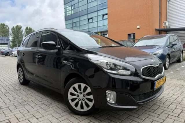 Kia Carens (2014) thumbnail 1